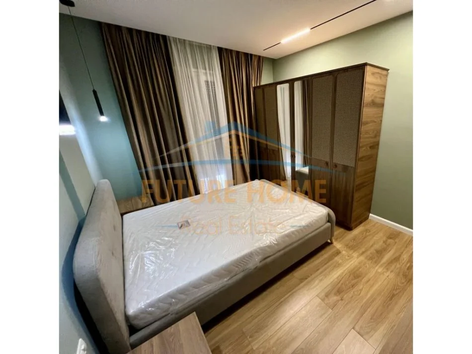 Tirane, jepet me qera apartament 1+1 Kati 3, 71 m² 700 € (TEG)