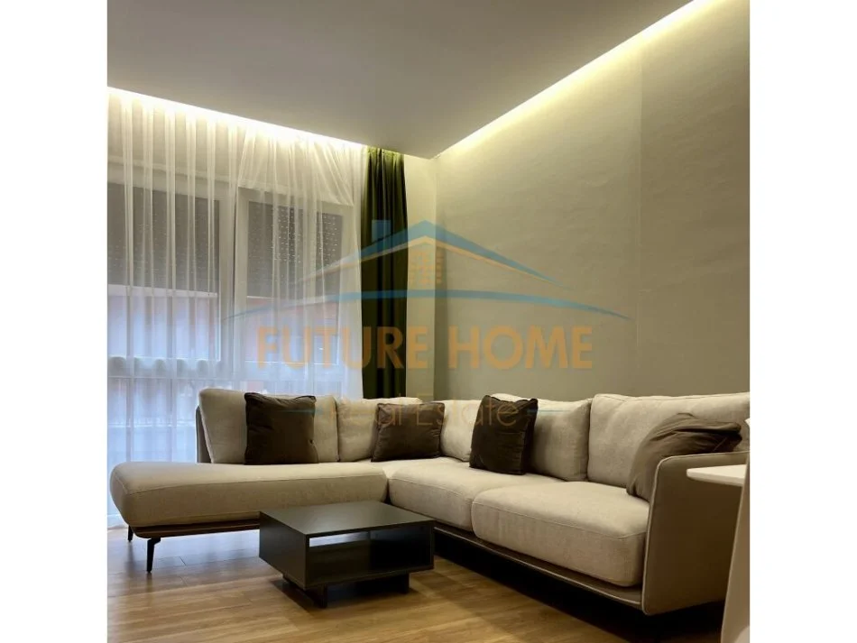 Tirane, jepet me qera apartament 1+1 Kati 3, 71 m² 700 € (TEG)