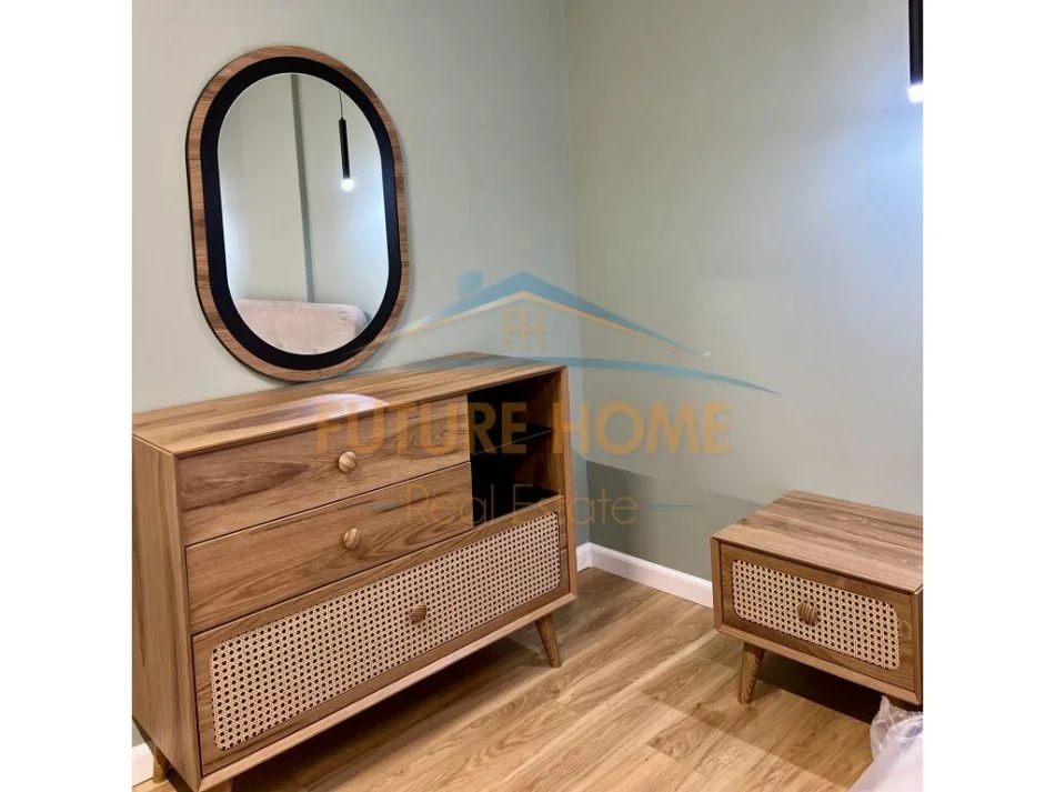 Tirane, jepet me qera apartament 1+1 Kati 3, 71 m² 700 € (TEG)