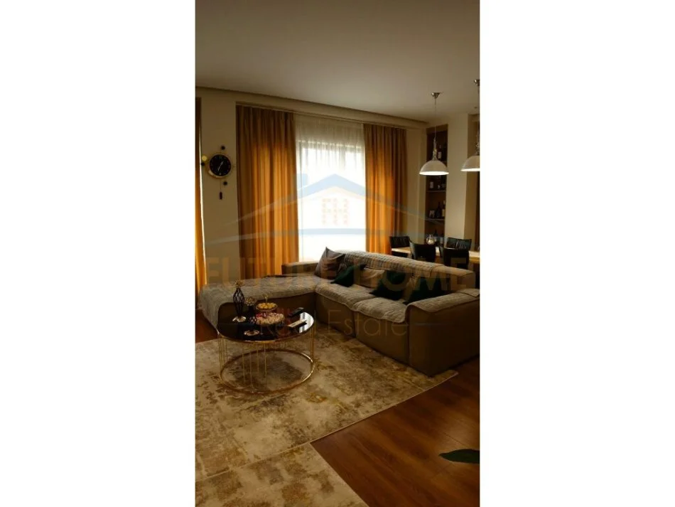 Tirane, shitet apartament 2+1 Kati 8, 132 m² 290.000 € (PAZARI I RI)