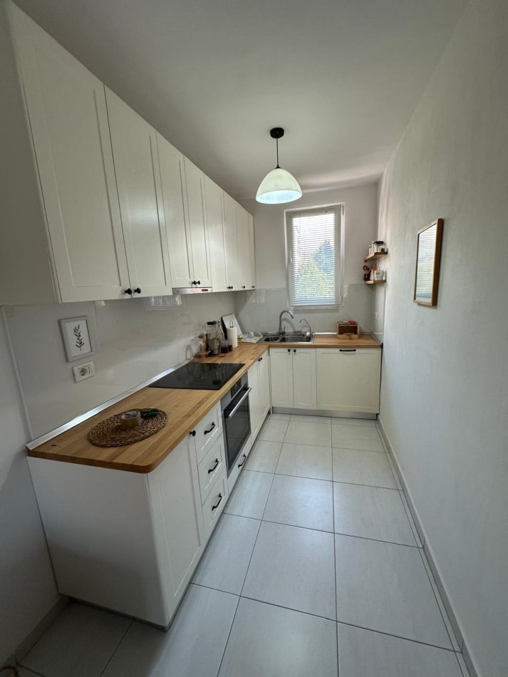 Tirane, shitet apartament 1+1 , 52 m² 102.000 € (Oxhaku)