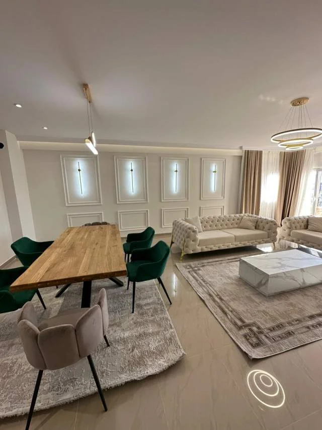 Tirane, jepet me qera apartament 2+1 Kati 1, 134 m² 800 Euro (Liqeni i Farkes)