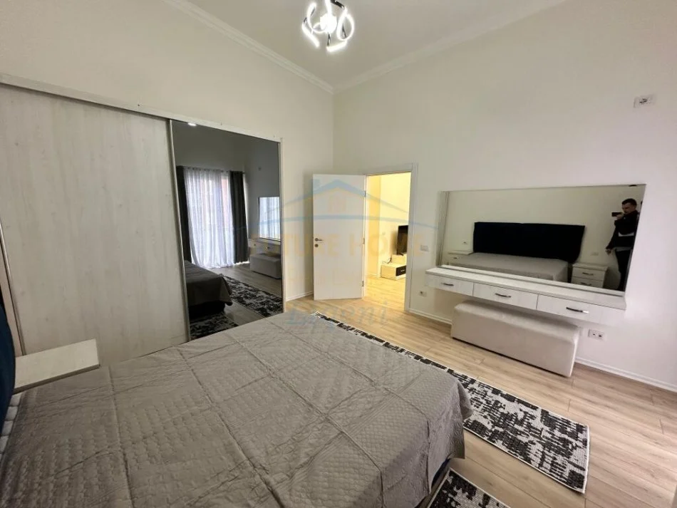 Tirane, jap me qera apartament 2+1 Kati 4, 96 m² 650 € (Rruga Liqeni i thate)