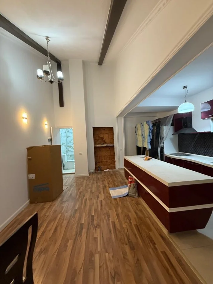 Tirane, jepet me qera apartament 1+1 Kati 7, 60 m² 480 € (Supermarket Aldi , Fondacioni Eleonor)