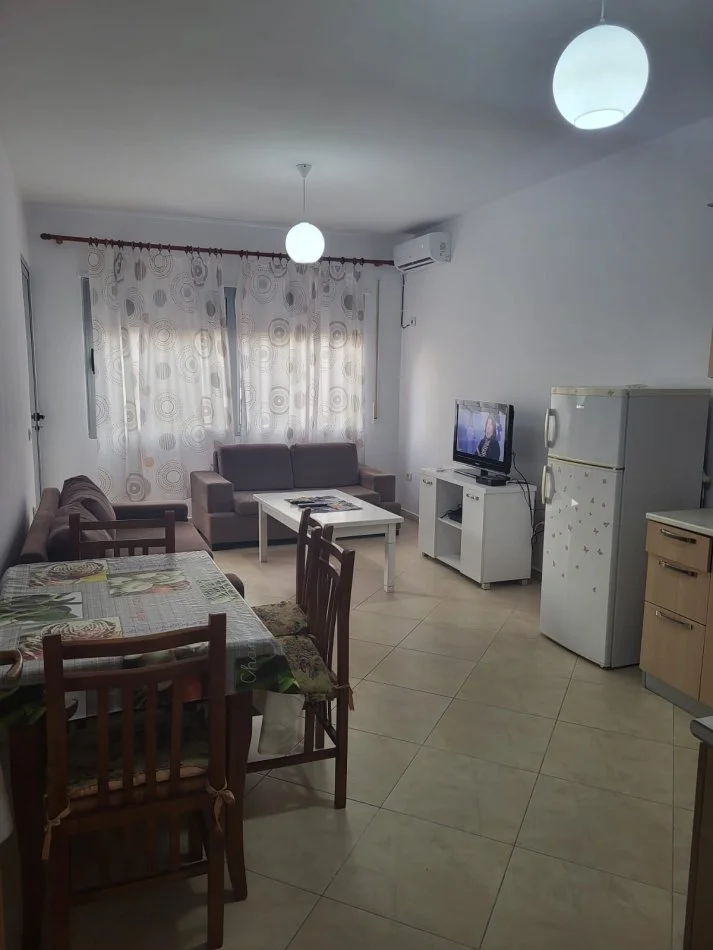 Tirane, jepet me qera apartament 1+1+Ballkon Kati 6, 350 € (Astir)