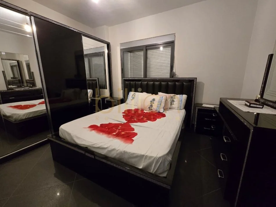 Tirane, jepet me qera 2+1+Ballkon , 106 m² 550 € 