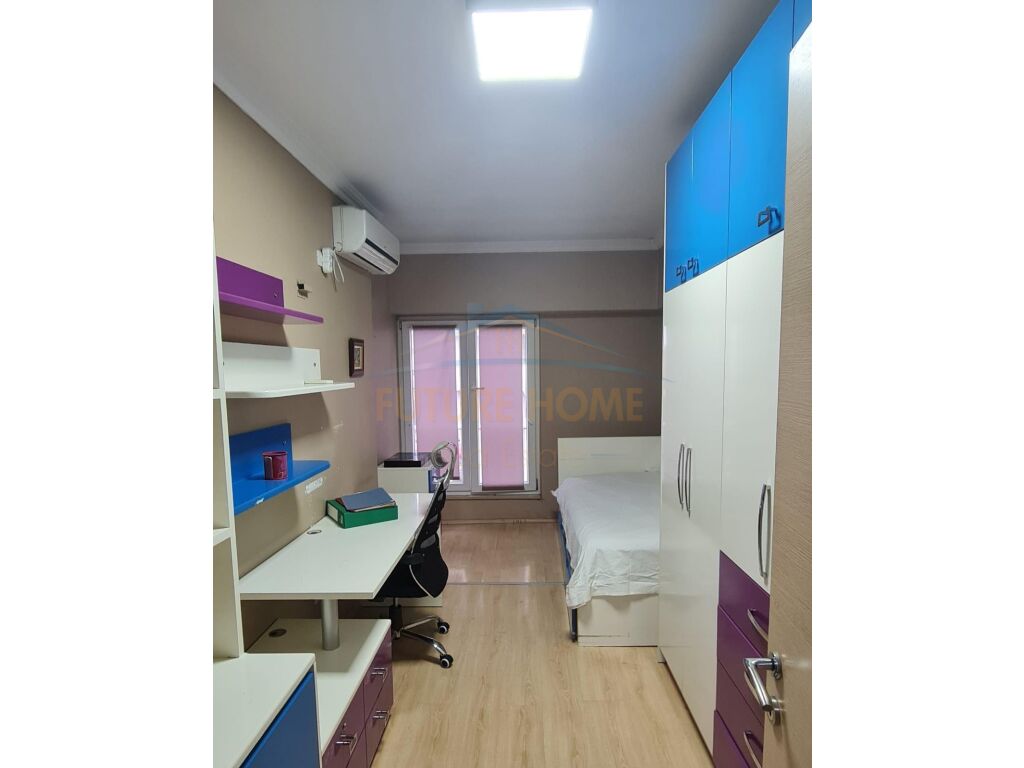 Qera , Apartament 2+1, Kontakt 21, Tiranë.