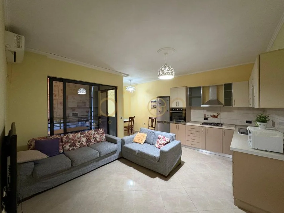 Tirane, shitet apartament 2+1+Ballkon Kati 8, 95 m² 125.000 € 