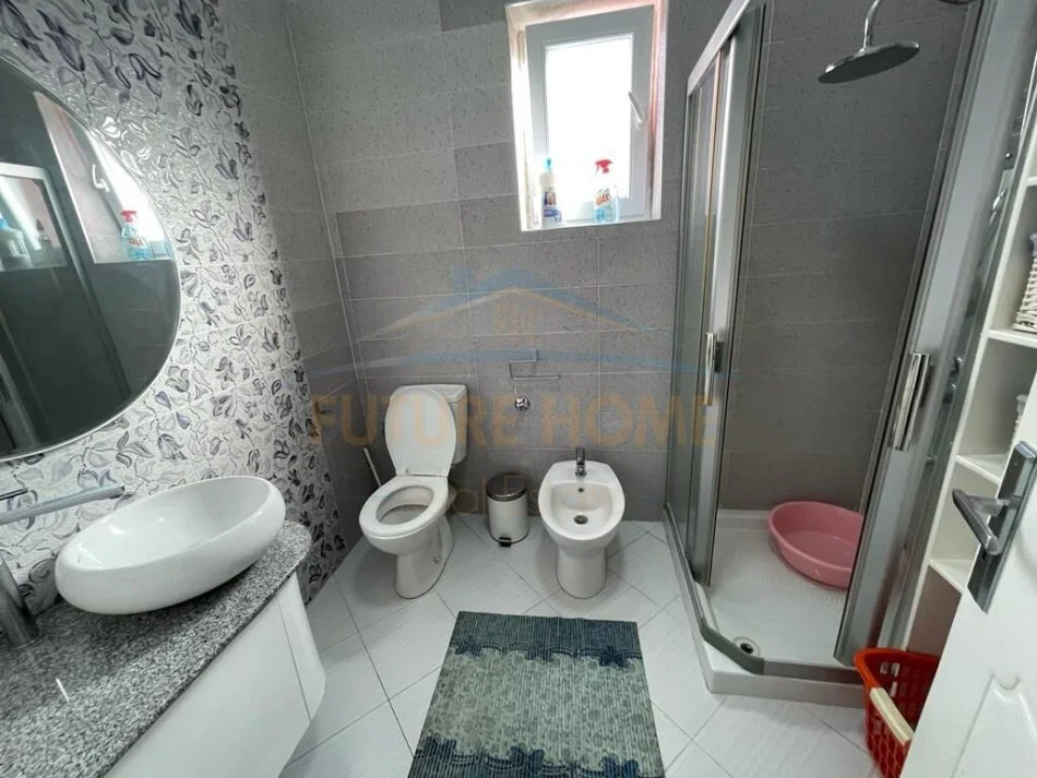Tirane, jap me qera apartament 2+1 Kati 2, 120 m² 500 € (SELITE)