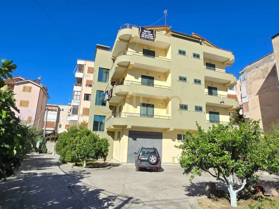 Vlore, shitet 4 Katshe , 500 m² 850.000 € (Isa Boletini)