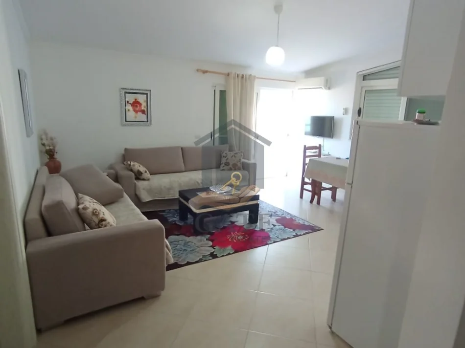 Durres, jepet me qera apartament 1+1+Ballkon Kati 5, 50 m² 500 € (Shkembi i Kavajes)