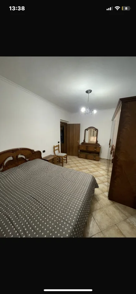 Tirane, jepet me qera apartament 2+1 Kati 2, 90 m² 550 € 