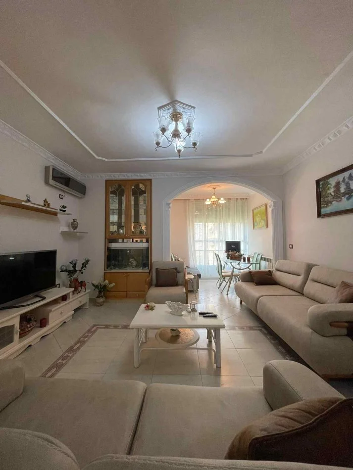 Tirane, jepet me qera apartament 2+1+Ballkon Kati 6, 90 m² 600 € (ISH PARKU)
