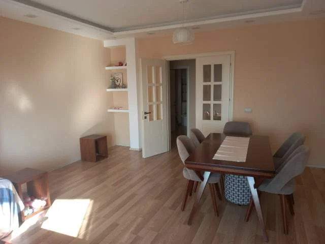 Tirane, jepet me qera apartament 2+1+BLK Kati 1, 110 m² 400 Euro (Baftjar Lici)