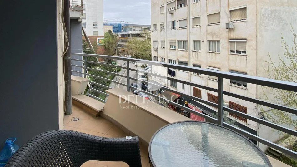 Tirane, jepet me qera 2+1 , 80 m² (Rruga Ibrahim Rrugova 1)