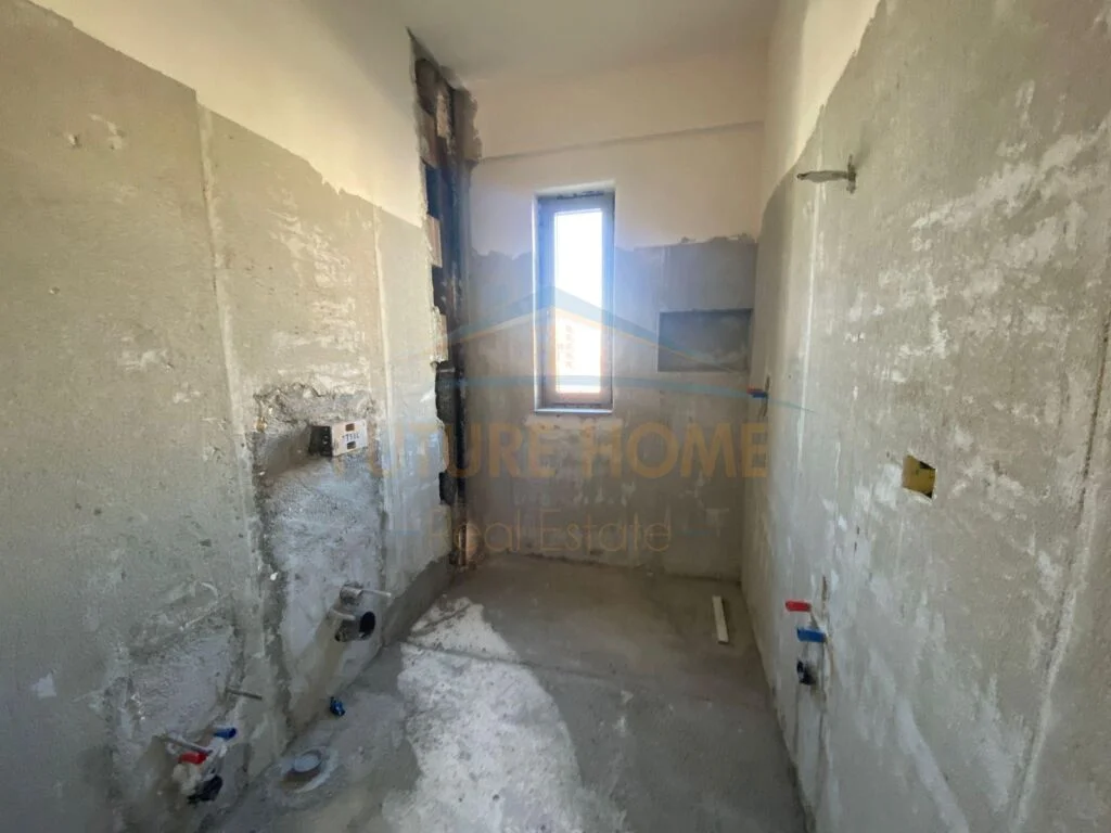 Shitet, Apartament 2+1+2, Ish Fusha e Aviacionit, Tiranë. Cmimi 153,900euro