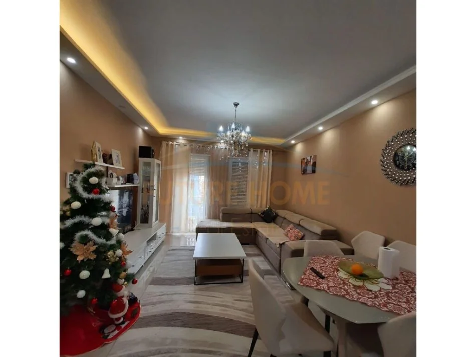 Durres, shitet apartament 2+1+Ballkon, Kati 3, 102 m² 210,000 € (QENDER,DURRES)