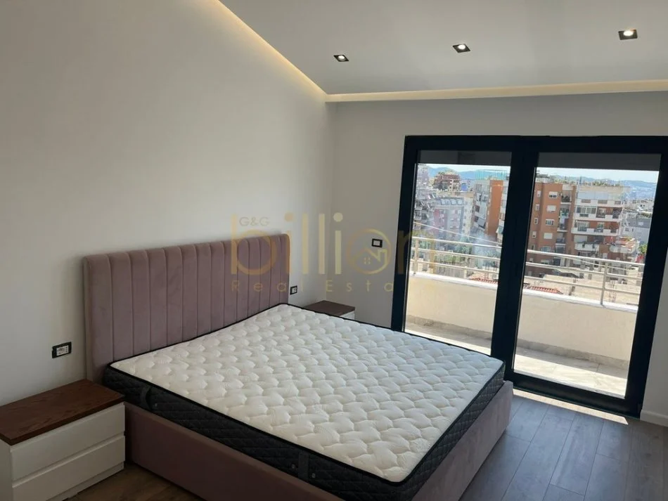 Tirane, jap me qera apartament 2+1+Ballkon Kati 7, 120 m² 570 € 