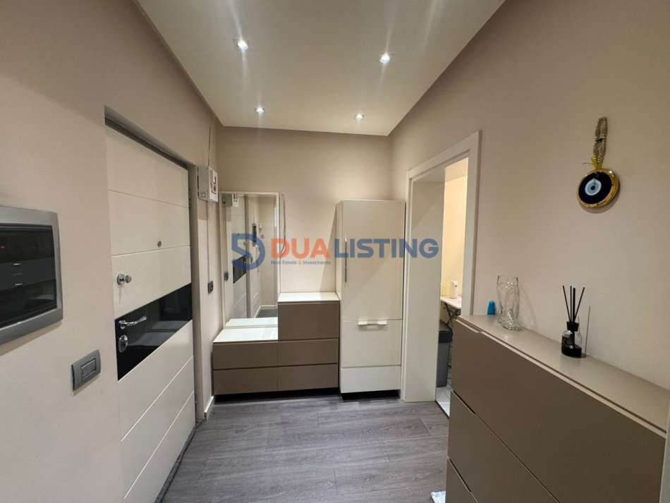 Tirane, shitet apartament 2+1 Kati 5, 127 m² 380.000 € (Blloku)