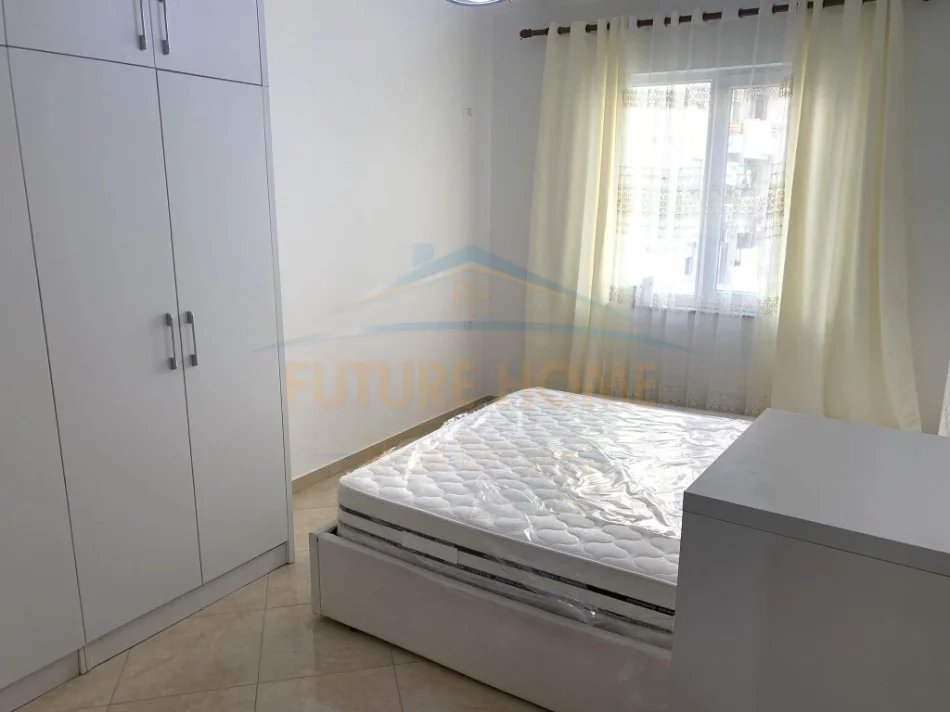 Tirane, jepet me qera apartament 1+1 Kati 3, 66 m² 450 € (UNAZA E RE)