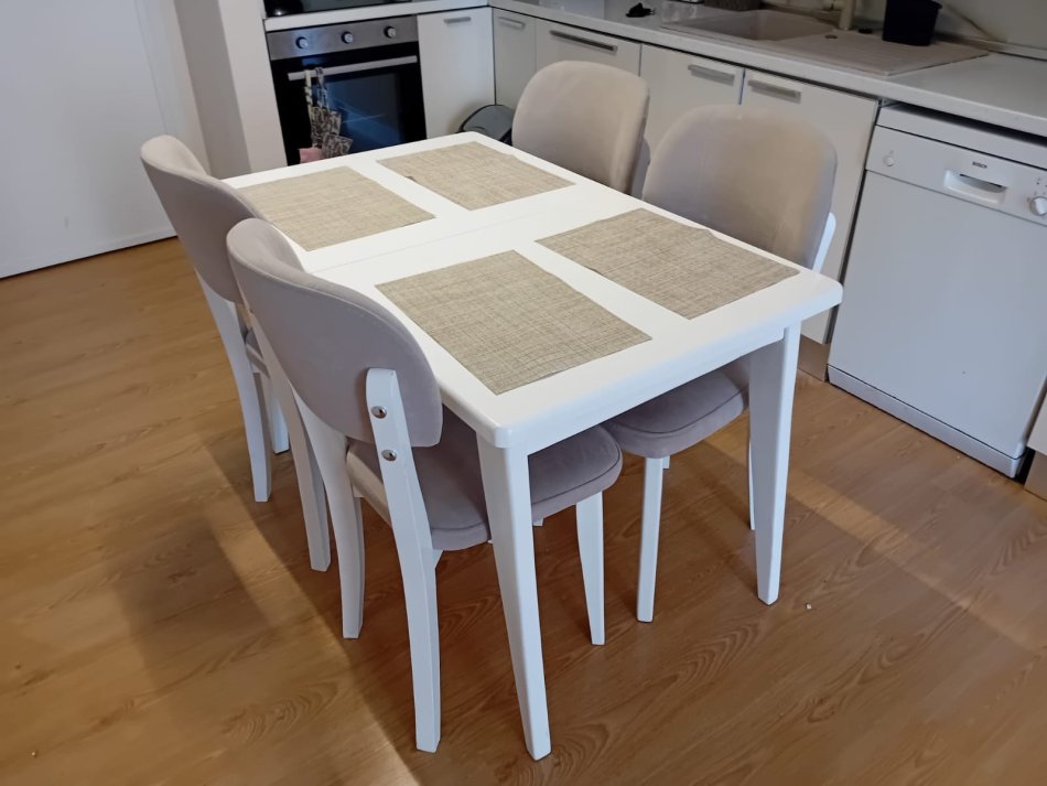 Tirane, jepet me qera apartament 1+1+Ballkon Kati 4, 70 m² 550 € (Kompleksi Turdiu)
