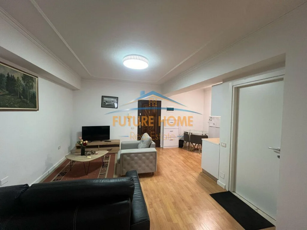 Shitet Apartament 2+1, Rr. "Perlat Rexhepi",Bllok