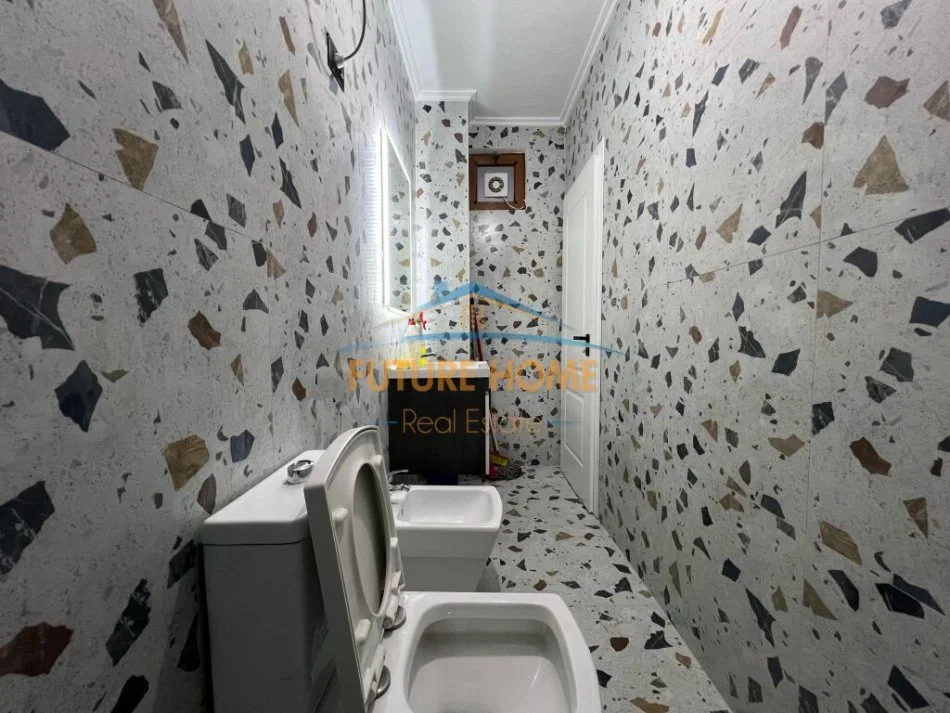 Tirane, shitet 2+1 Kati 3, 100 m² 155.000 € (rruga bdre mjeta)