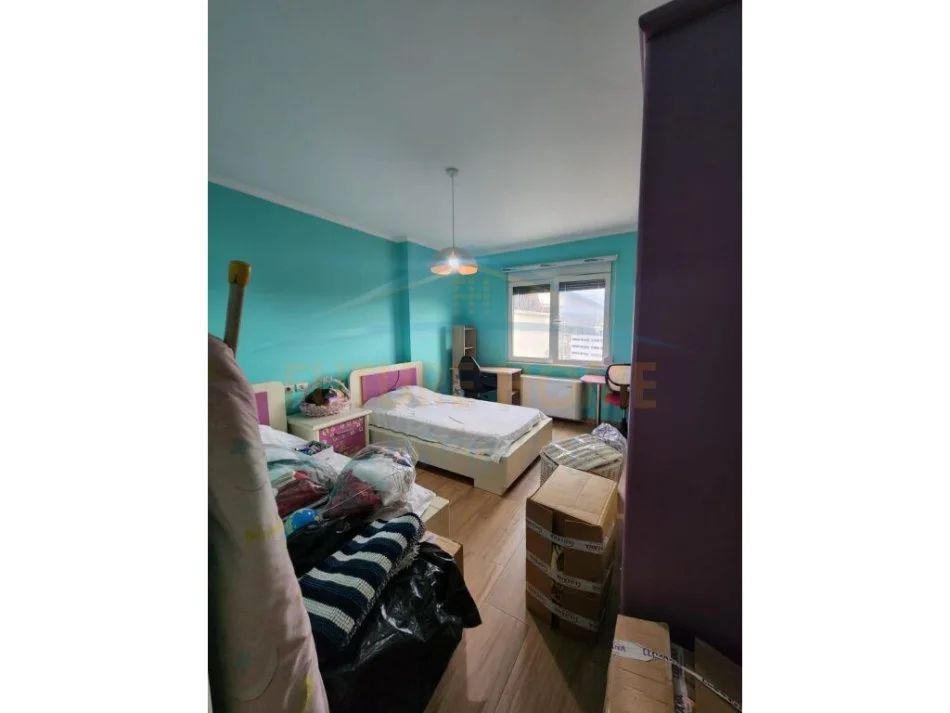 Tirane, shitet apartament 3+1 Kati 10, 140 m² 230.000 € (BRRYLI)