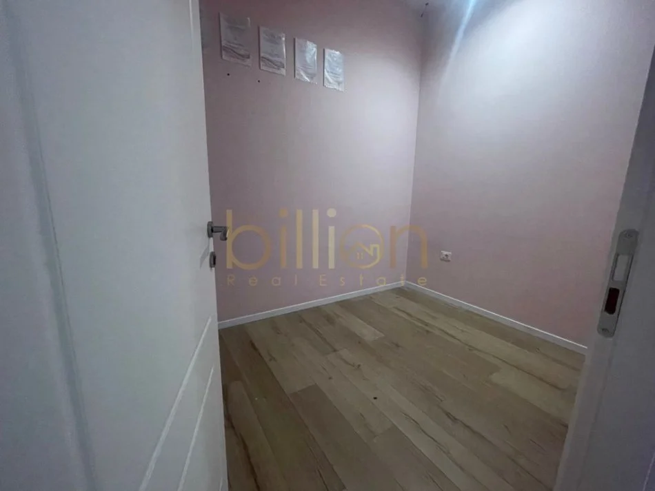 Ambjent biznesi per Qira tek Sheshi Willson