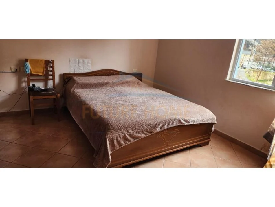 Tirane, shitet apartament 2+1 Kati 1, 75 m² 83.000 € (Fresku)