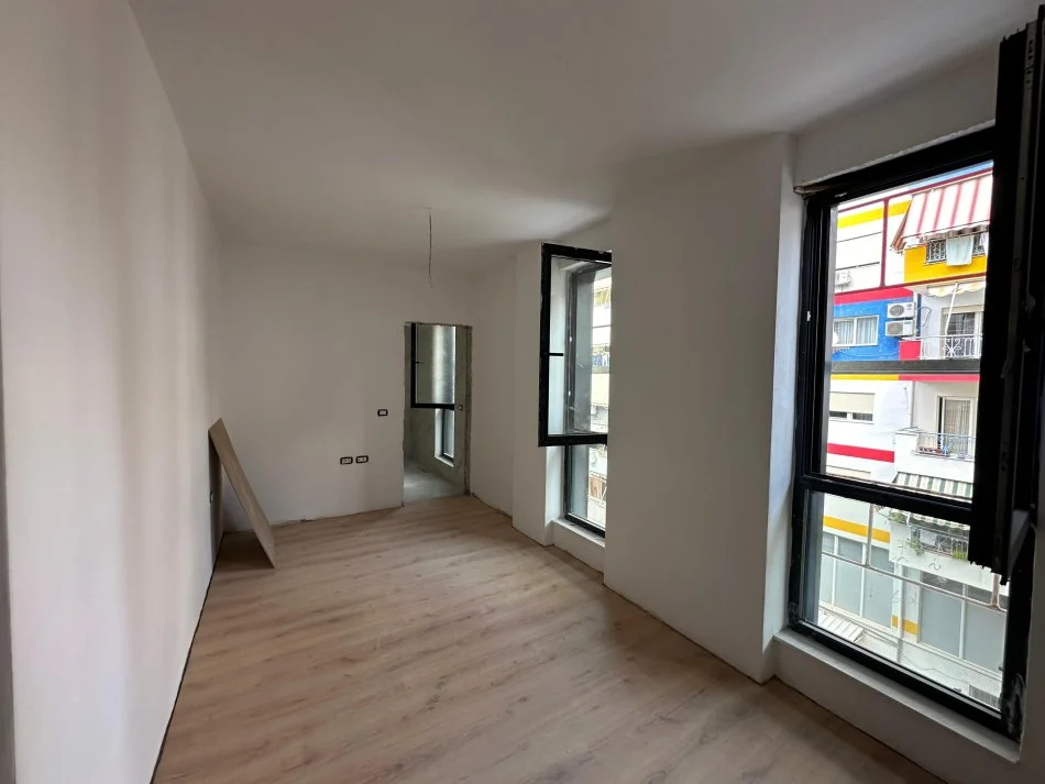 Tirane, shitet apartament 2+1 Kati 5, 195.000 € (SHESIM APARTAMENT 2+1+2 KOPSHTI ZOOLOGJIK!)