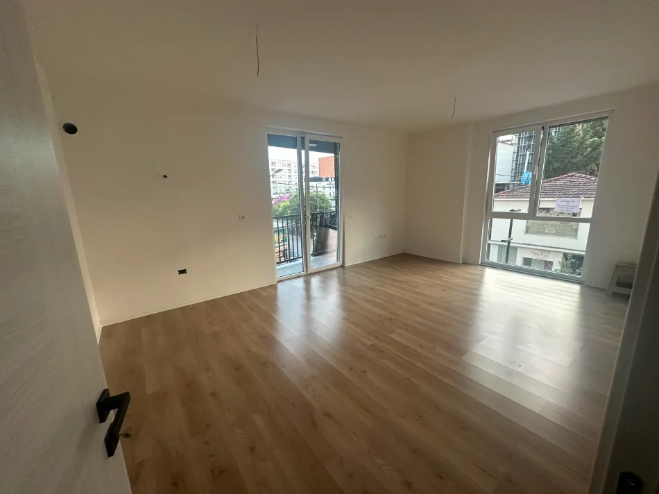 Shqiperi, jepet me qera apartament 2+1+Ballkon Kati 2, 98 m² 400 € (Rruga Lidhja e Prizrenit , Paskuqan)