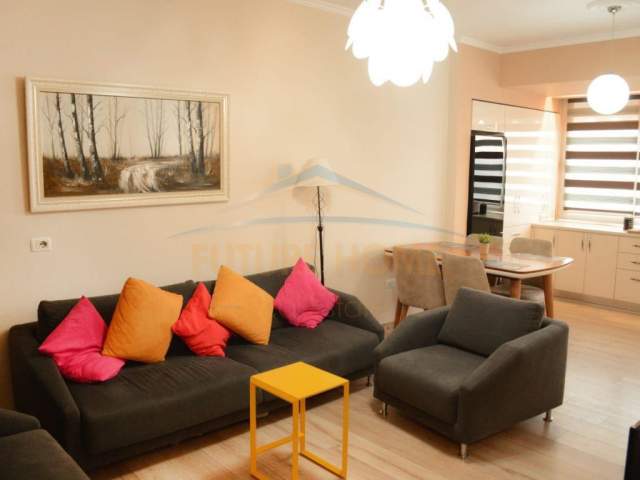 Tirane, jepet me qera apartament 2+1+BLK Kati 7, 91 m² 450 Euro (Don Bosko)