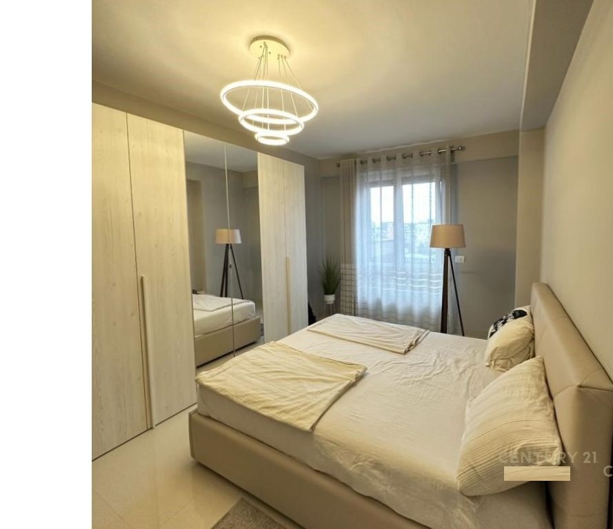 Tirane, jepet me qera apartament 1+1+Ballkon Kati 7, 75 m² 900 € (Myslym Shyr)