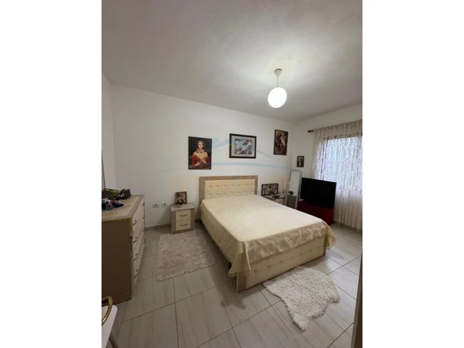 Tirane, shitet apartament 2+1+Ballkon Kati 2, 100 m² 120.000 € (Don Bosko)