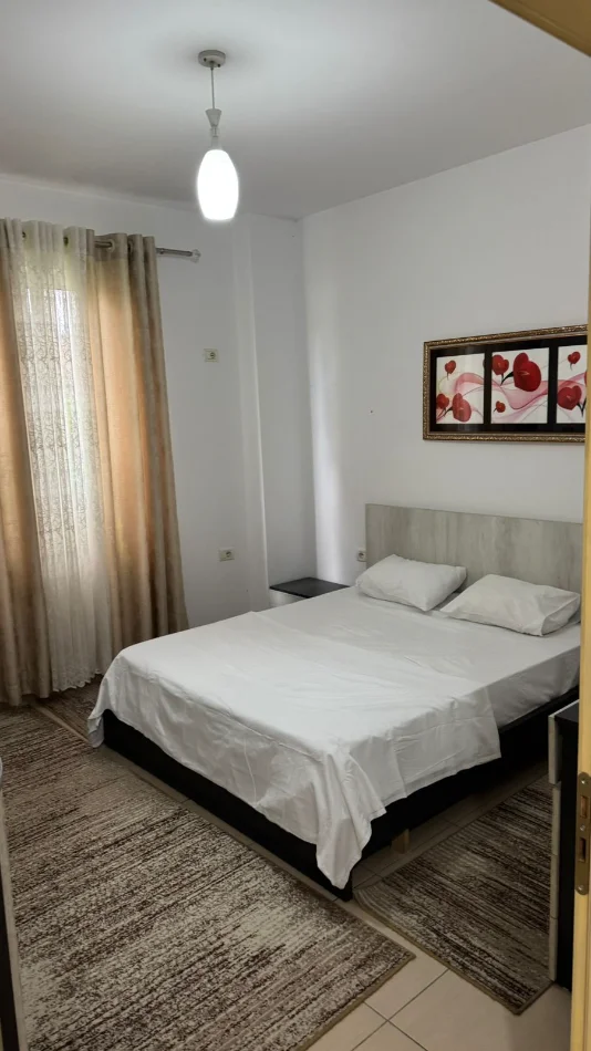Tirane, jepet me qera apartament 1+1+Ballkon Kati 1, 75 m² 450 € (5 MAJI)