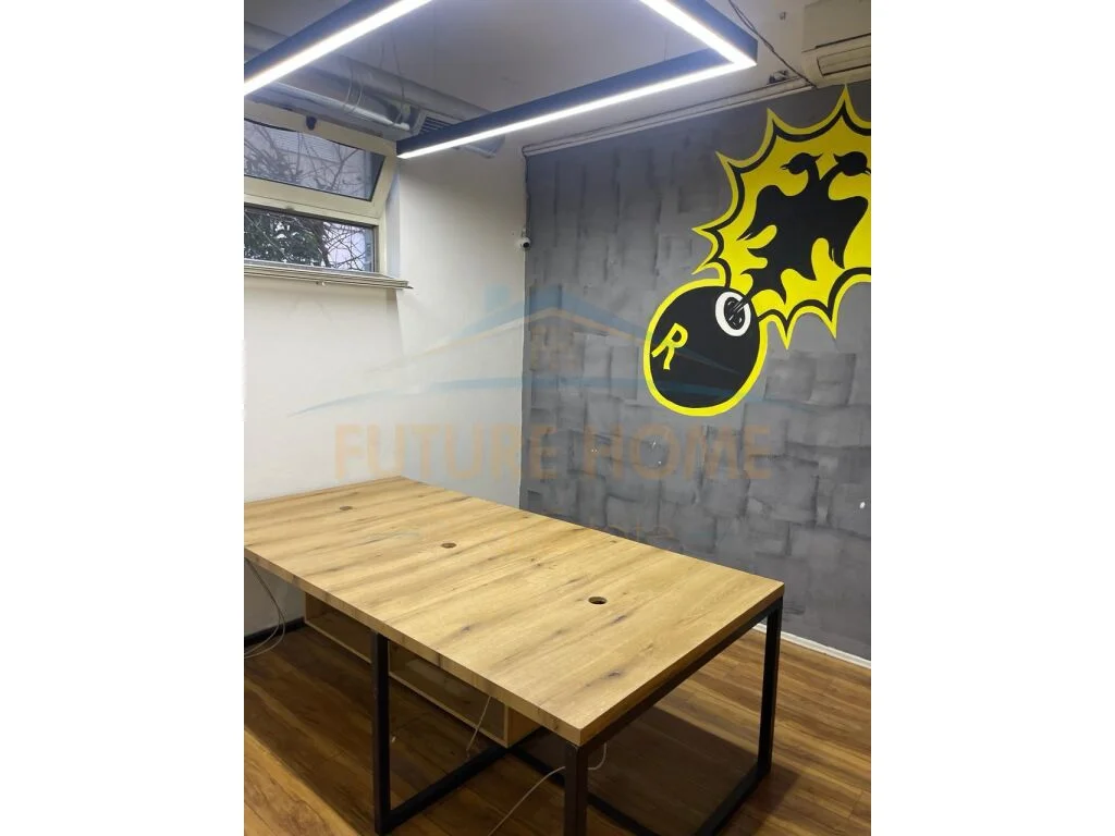 Qera, Ambient Biznesi, 21 Dhjetori / OPP38003