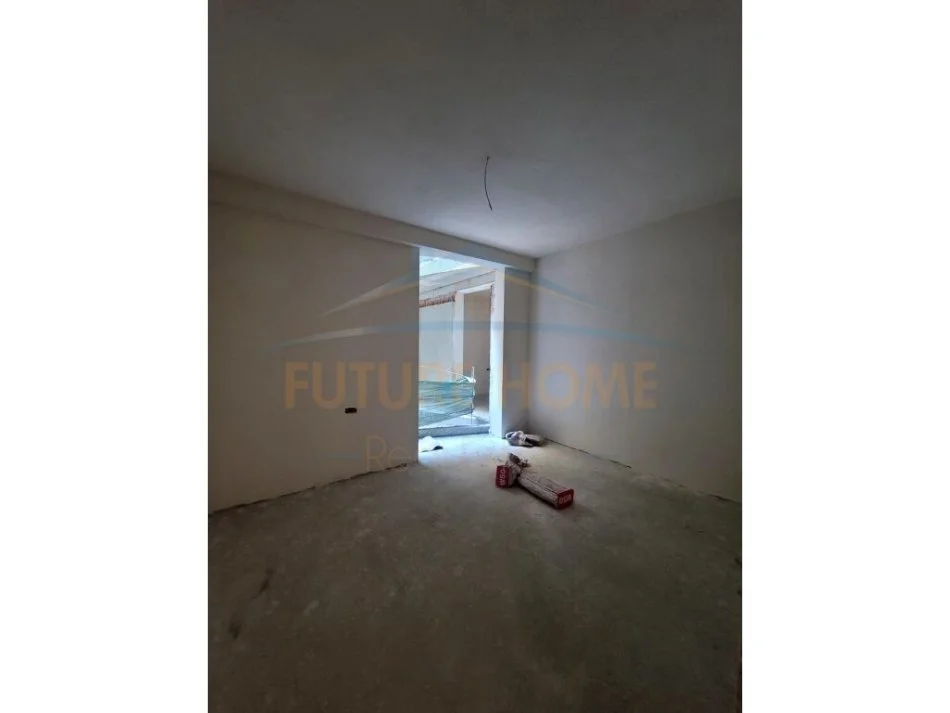 Tirane, shitet apartament 2+1, Kati 3, 116 m2 215,000 € (MINE PEZA)