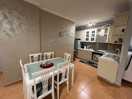 Qera, Apartament 2+1, Ish Fusha e Aviacionit UNA38084