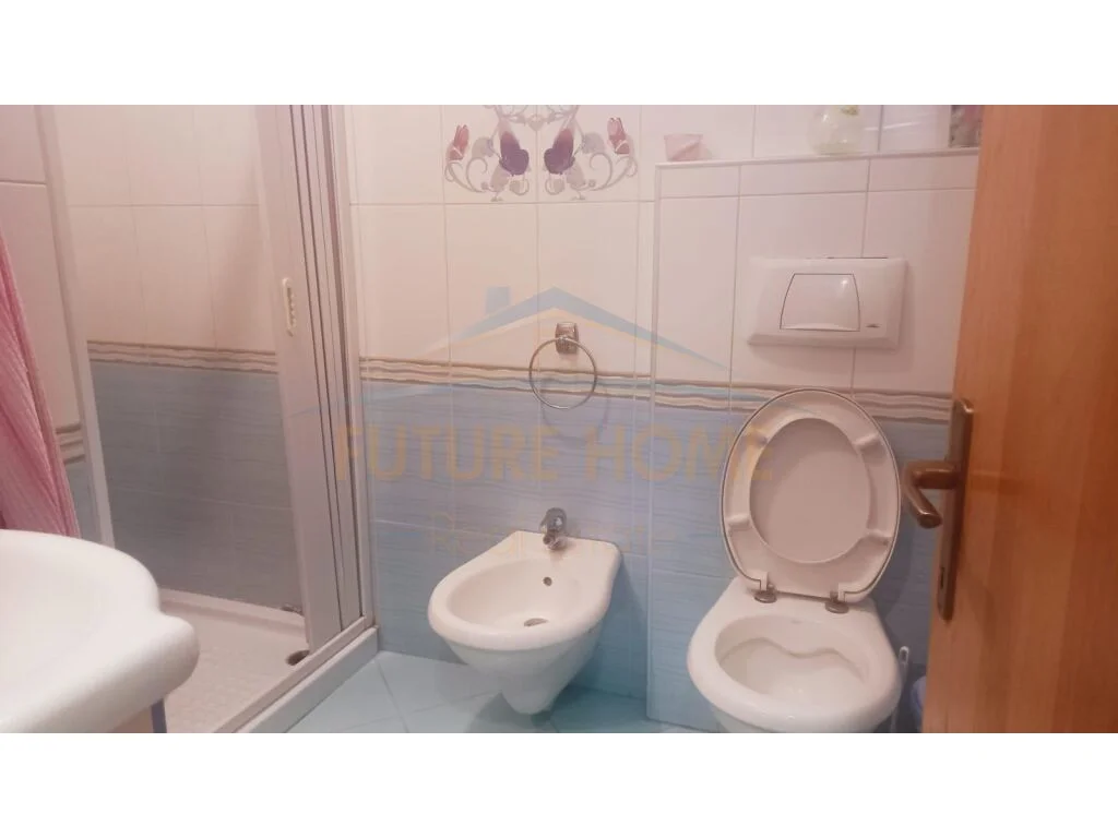 SHITET APARTAMENTI 2+1 TE FUSHA E AVIACIONIT