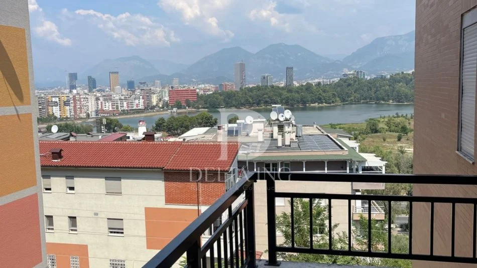 Tirane, jepet me qera apartament 1+1+Aneks+Ballkon Kati 4, 74 m² 550 € (Rruga Peti,Liqeni i Thate)