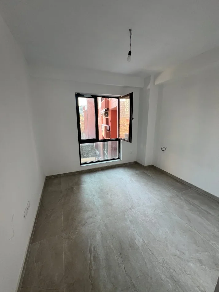 Tirane, shes apartament 2+1+Ballkon Kati 1, 96 m² 220.000 € (Myslym Shyri)
