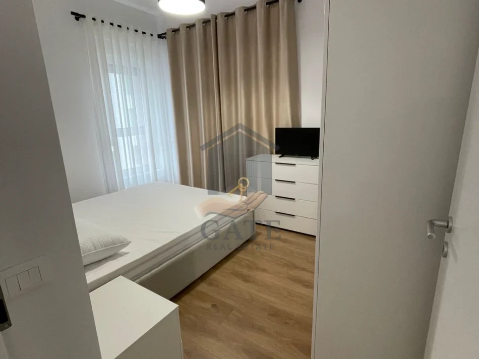 Tirane, jepet me qera 2+1 Kati 5, 80 m² 550 € (Ali Demi)