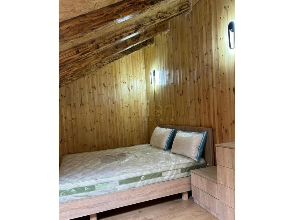 jepet me qera 2+1 , 80 m² 550 € (Bulevardi Bajram Curri)