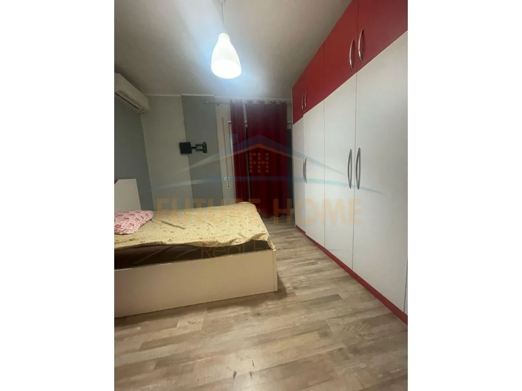 Qera, Apartament 1+1 , Fresk,350Euro, Tirane.