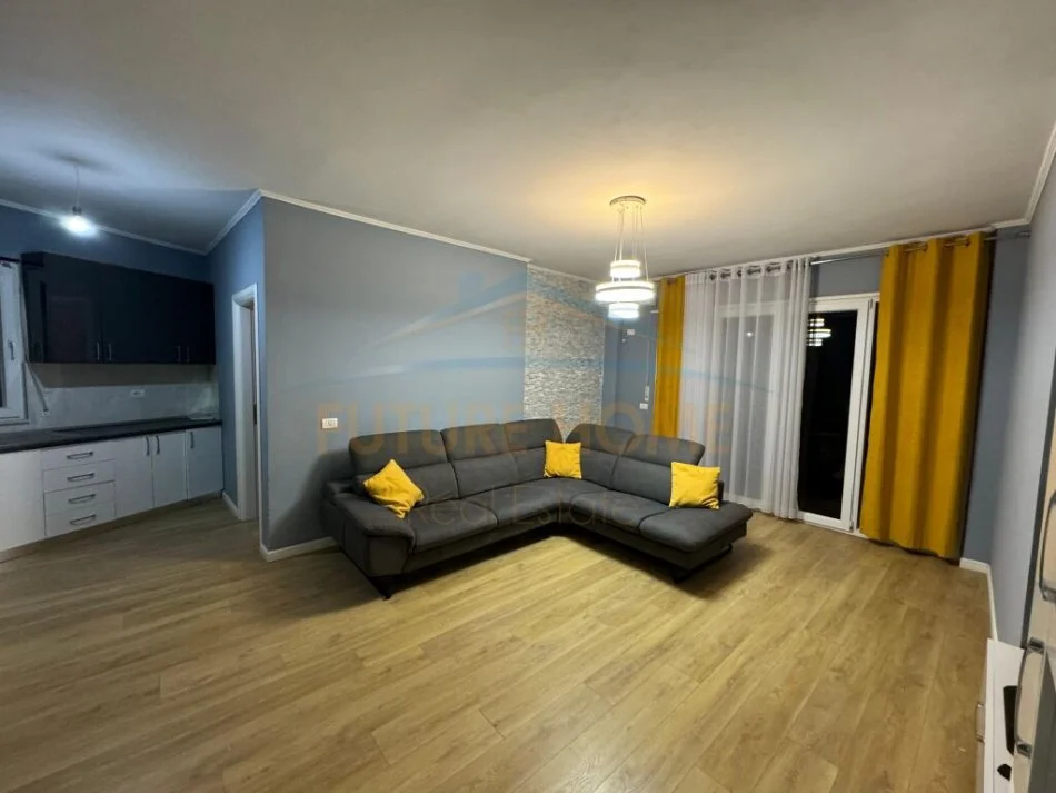 Tirane, shitet apartament 3+1+Ballkon Kati 1, 144 m² 252.000 € (Prane Kopshtit Zoologjik,Tiranë)