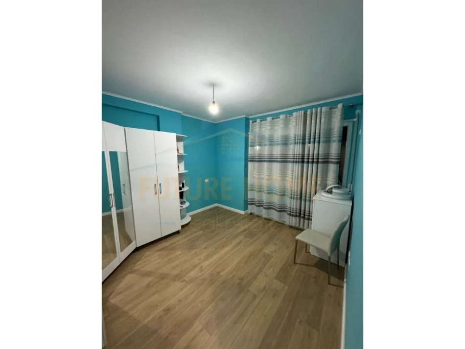 Tirane, shitet apartament 3+1+Ballkon Kati 1, 144 m² 252.000 € (Prane Kopshtit Zoologjik,Tiranë)