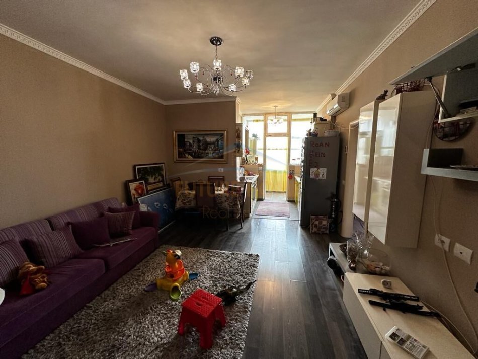 Tirane, shitet apartament 2+1 Kati 7, 86 m² 94.200 € (Fresk)