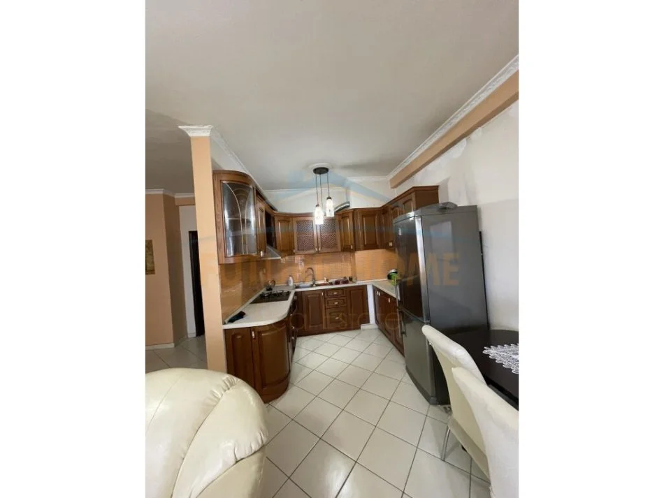 Qera, Apartament 2+1+2 ne Astir