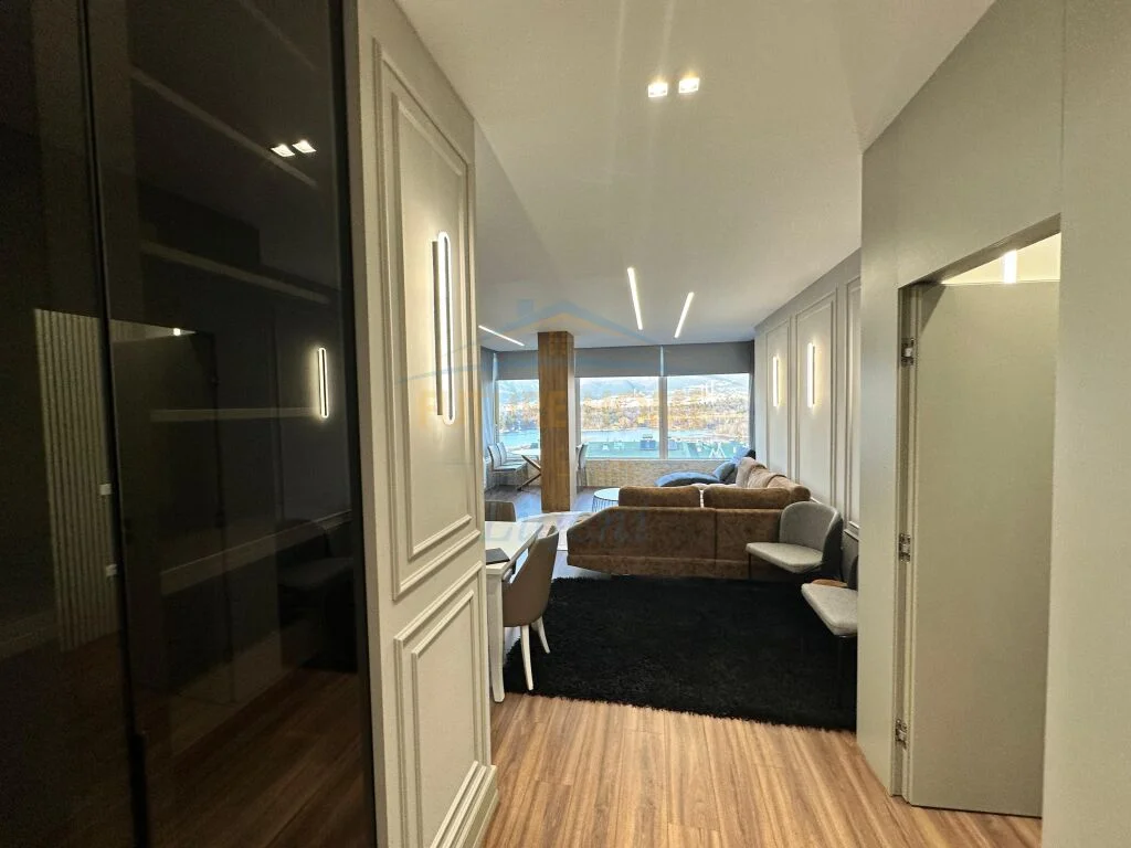 Qera, Apartament 2+1+Post Parkimi, Liqeni i Thate,1200Euro, Tirane.